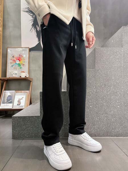 2025年12月26日秋冬新作Fendiスラックス超厳選★入...