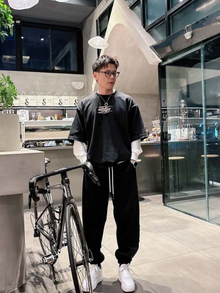 2025年12月26日秋冬新作Balenciagaスラックス...