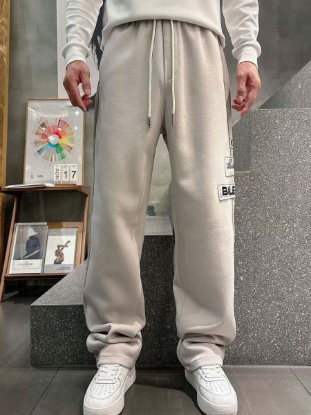 2025年12月26日秋冬新作Balenciagaスラックス...