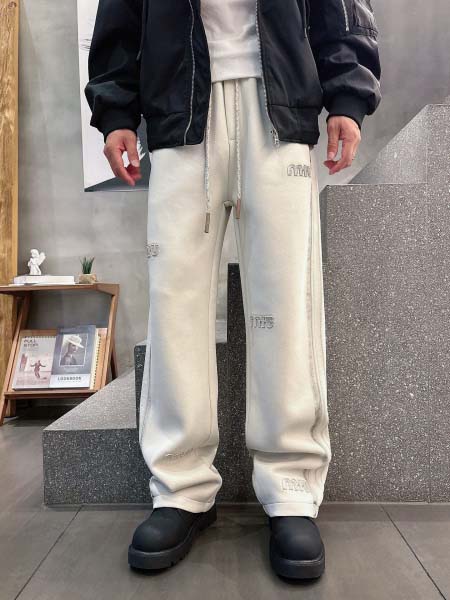 2025年12月26日秋冬新作miumiuスラックス/運動ズ...