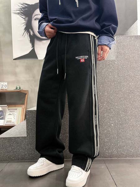 2025年12月26日秋冬新作Balenciagaスラックス...