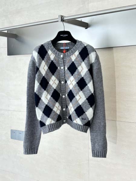 2025年12月29日秋冬新作Prada ニットカーディガン...