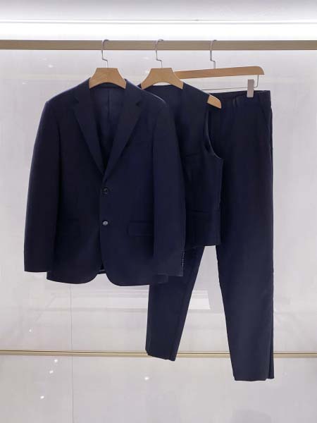 2025年12月30日新作Loropianaスーツのセット秋...