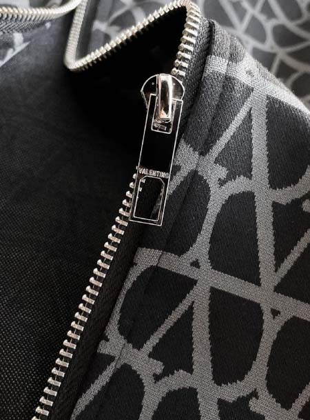 2026年1月8日新作VALENTINO上下セット人気商品 JX工場