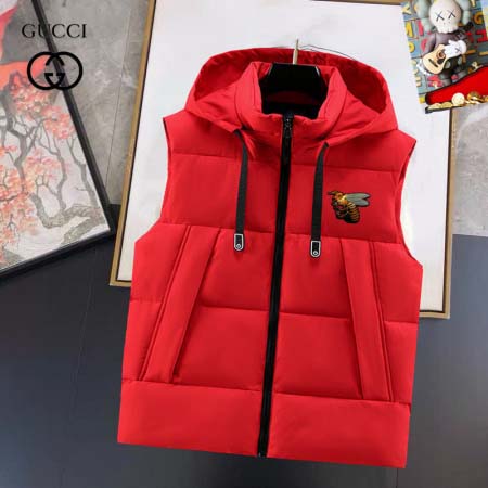 2026年1月9日GUCCI 新作 羽毛綿のベストJX工場