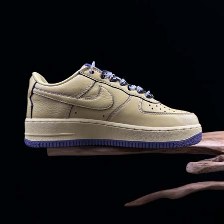 2026年1月9日入荷新品Nike AIR FORCE 1‘07 LV8人気 スニーカー男女兼用/誕生日プレゼント/XH工場