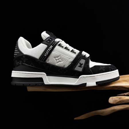 2026年1月9日入荷新品LV ARCH LIGHT SNEAKER人気 スニーカー男女兼用/誕生日プレゼント/XH工場