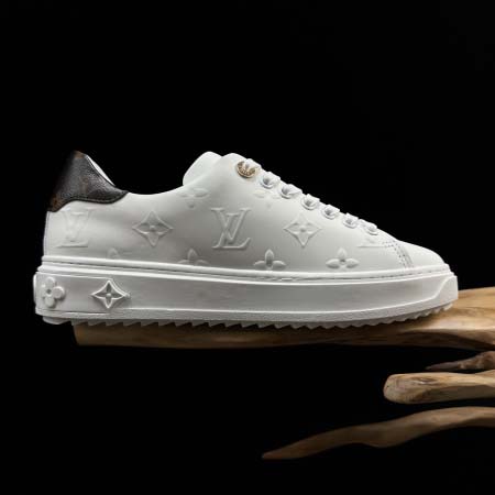 2026年1月10日入荷新品LOUIS VUITTON Time Out人気 スニーカー男女兼用/誕生日プレゼント/XH工場