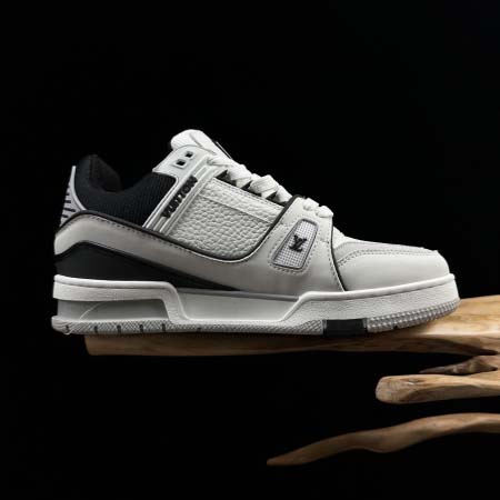 2026年1月10日入荷新品LOUIS VUITTON Trainer人気 スニーカー男女兼用/誕生日プレゼント/XH工場