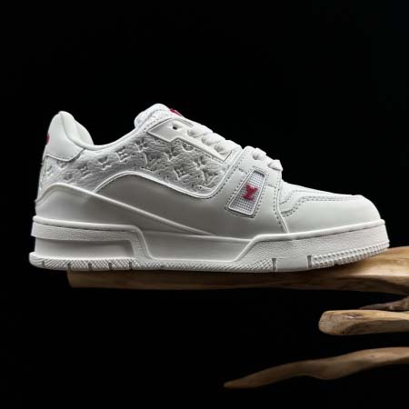 2026年1月10日入荷新品LOUIS VUITTON Trainer人気 スニーカー男女兼用/誕生日プレゼント/XH工場