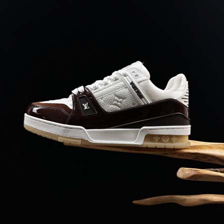 2026年1月10日入荷新品LOUIS VUITTON Trainer人気 スニーカー男女兼用/誕生日プレゼント/XH工場