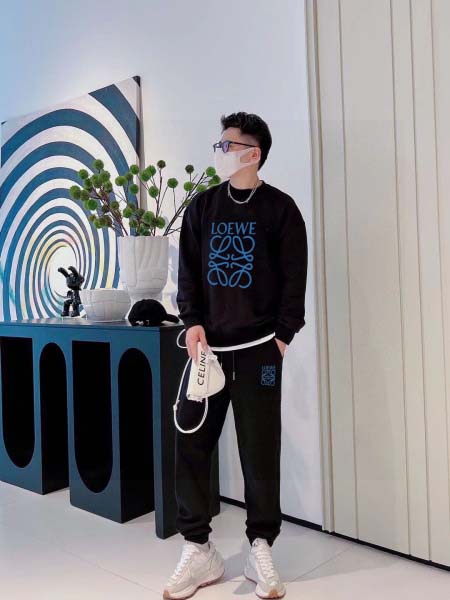 2026年1月28日入荷新作Loewe上下セット大人気 激安/zh工場