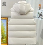 2026年1月9日VERSACE 新作 羽毛綿のベストJX工場