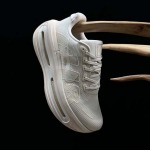 2026年1月9日入荷新品Nike Vomero Premium人気 スニーカー男女兼用/誕生日プレゼント/XH工場