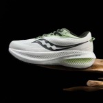 2026年1月9日入荷新品Saucony Triumph 21 N人気 スニーカー男女兼用/誕生日プレゼント/XH工場