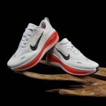 2026年1月9日入荷新品 Nike Vomero Plus 人気 スニーカー男女兼用/誕生日プレゼント/XH工場