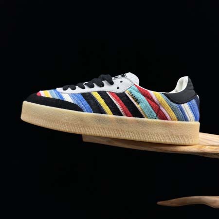 2026年1月10日入荷新品adidas originals...