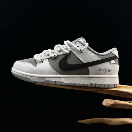 2026年1月10日入荷新品Nike Dunk人気 スニーカ...