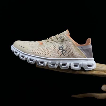 2026年1月10日入荷新品On Cloud 6 Coast...