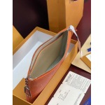 2026年1月13日新作高品質Louis VuittonバッグM27109Monogram Heritage15.5 x 1 x 24/GQ工場