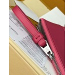 2026年1月14日新作高品質Louis VuittonバッグM12665/Monogram   Pochette Voyage 32 x 21 x 8  /GQ工場