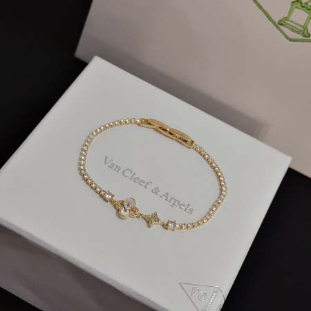 2026年2月1日入荷新品van cleef & arpelsブレスレットギフト/誕生日/記念品/アクセサリーxin工場