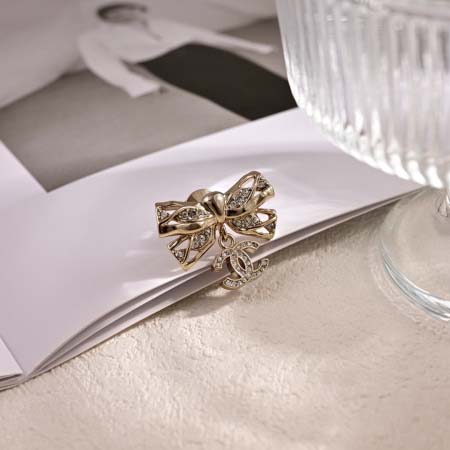 2026年2月2日入荷新品シャネルブローチギフト/誕生日/記念品/アクセサリーxin工場