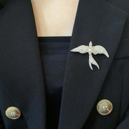 2026年2月3日入荷新品Chanelブローチギフト/誕生日/記念品/アクセサリーxin工場