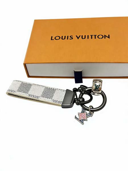 2026年2月3日入荷新品ルイヴィトン キーホルダー ギフト/誕生日/記念品/アクセサリーxin工場