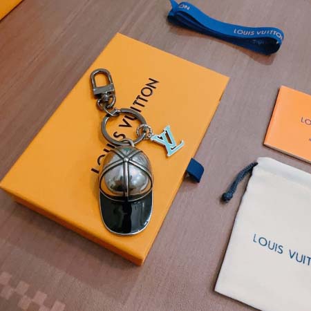2026年2月3日入荷新品ルイヴィトン キーホルダー ギフト/誕生日/記念品/アクセサリーxin工場