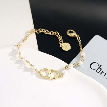 2026年2月5日入荷新品Diorブレスレットギフト/誕生日/記念品/アクセサリーxin工場
