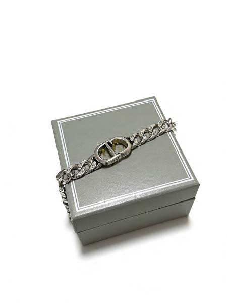 2026年2月5日入荷新品Diorブレスレットギフト/誕生日/記念品/アクセサリーxin工場