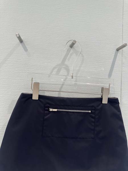 2026年2月26日入荷早春新作MiuMiuハーフスカートファッション/誕生日プレゼント/贈り物 can工場