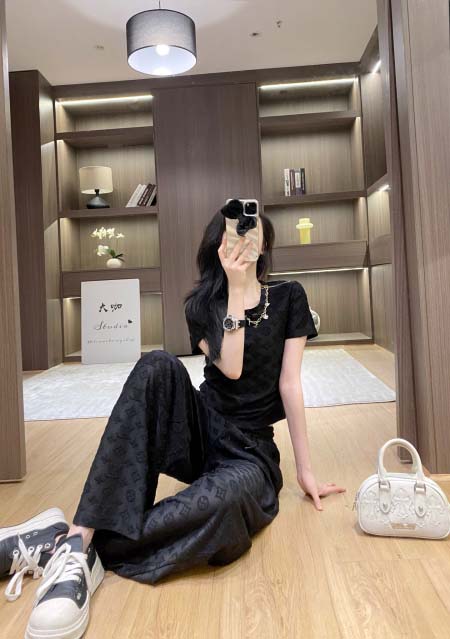 2026年2月26日入荷早春新作Louis Vuitton上下ファッション/誕生日プレゼント/贈り物 can工場