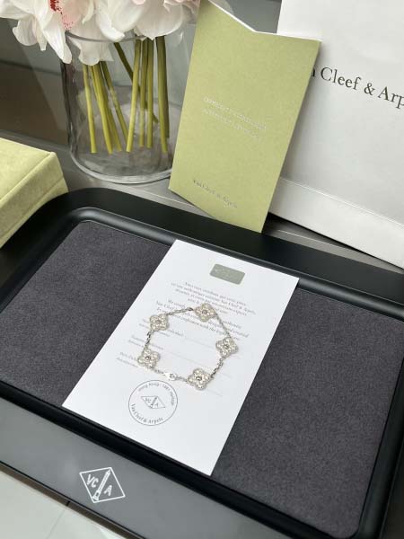 2026年2月1日入荷新品van cleef & arpel...