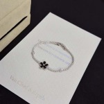 2026年2月1日入荷新品van cleef & arpelsブレスレットギフト/誕生日/記念品/アクセサリーxin工場