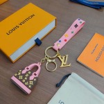 2026年2月3日入荷新品ルイヴィトン キーホルダー ギフト/誕生日/記念品/アクセサリーxin工場