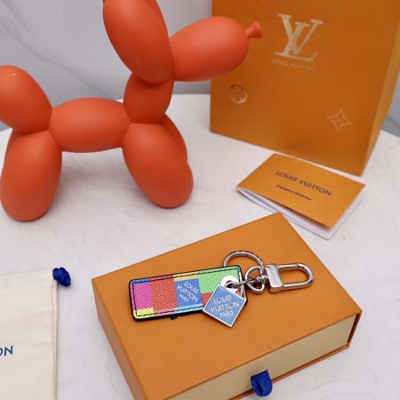 2026年2月3日入荷新品ルイヴィトン キーホルダー ギフト...