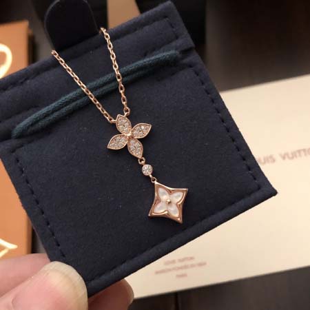 2026年2月3日入荷新品ルイヴィトンネックレスギフト/誕生...