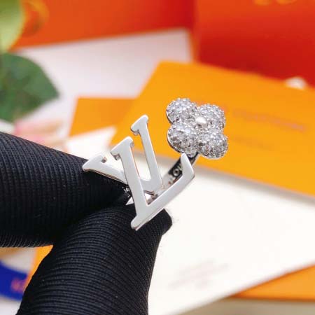 2026年2月3日入荷新品ルイヴィトン指輪ギフト/誕生日/記...