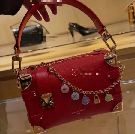 2026年2月3日入荷新品ルイヴィトン キーホルダー ギフト...