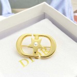 2026年2月5日入荷新品Diorブローチギフト/誕生日/記念品/アクセサリーxin工場