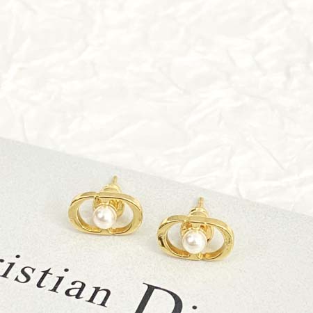 2026年2月5日入荷新品Diorピアスギフト/誕生日/記念...