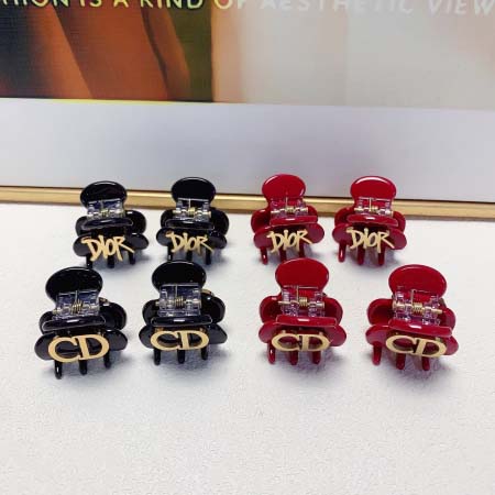 2026年2月5日入荷新品Diorヘアピンギフト/誕生日/記...