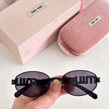 2026年2月19日新品MIU MIU原版復刻サングラスギフ...