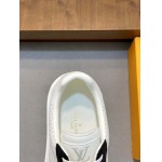 2026年2月21日入荷新作Louis Vuitton靴/スニーカー人気商品★/誕生日プレゼント/流行/高品質/JY工場