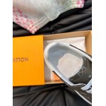 2026年2月21日入荷新作Louis Vuitton靴/スニーカー人気商品★/誕生日プレゼント/流行/高品質/JY工場