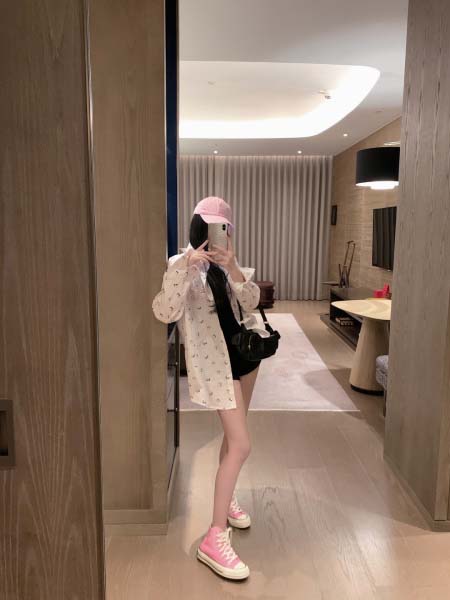 2026年2月26日入荷早春新作MIUMIUtシャツファッシ...