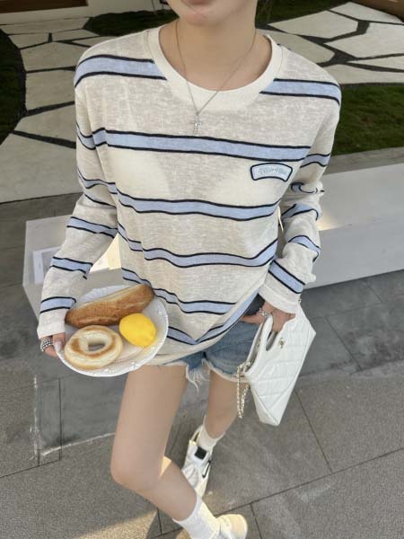 2026年3月6日入荷早春新作 Miumiu T シャツ 女性用ファッション/誕生日プレゼント/贈り物 can工場