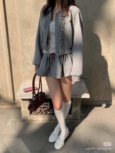 2026年3月6日入荷早春新作MiuMiuセット女性用ファッション/誕生日プレゼント/贈り物 can工場